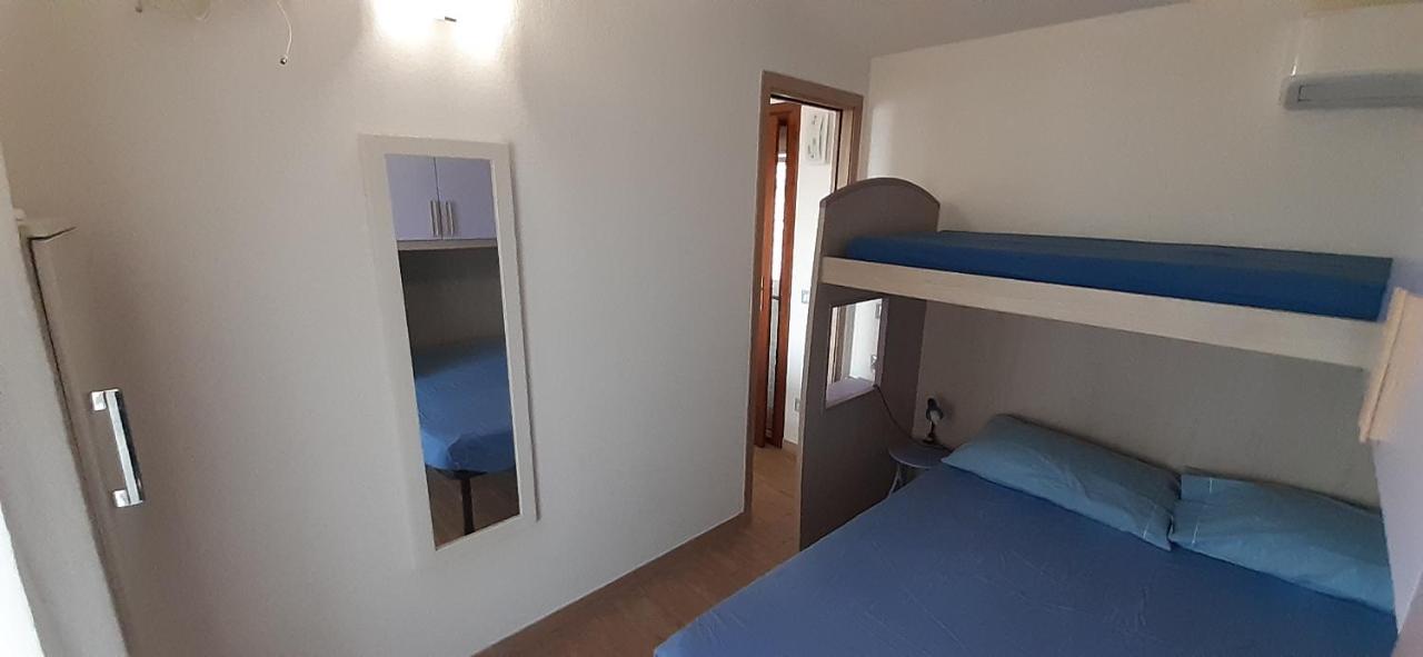 Fronte Mare Attico Indipendente Ed Esclusivo Con Terrazza Panoramica Isola Rossa (Sassari)